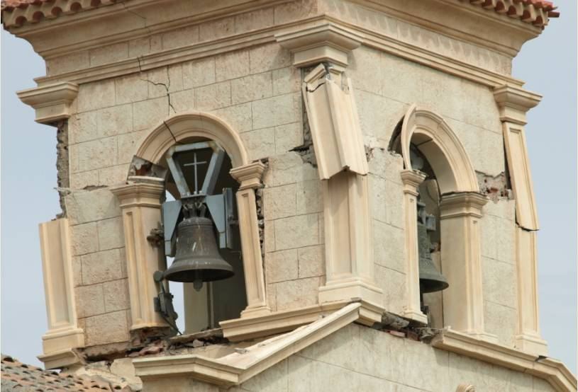 Edificio histórico dañado por el terremoto de Lorca (Murcia)